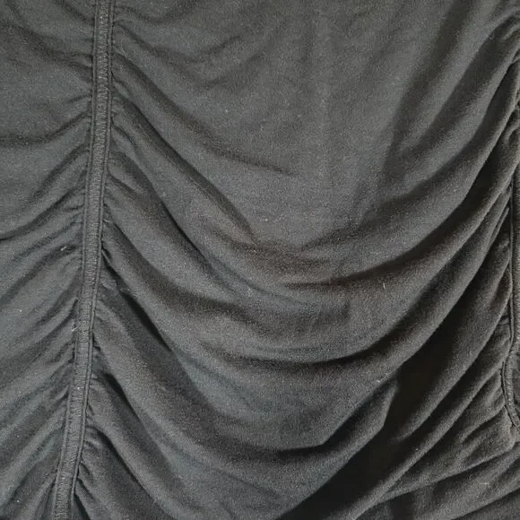 Athleta women's shorts, black, gently used, size Small, athletic fit - Picture 3 of 11